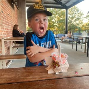 Meet your Posher, Douglas